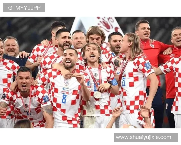 丹麦足球明星近期受伤情况如何对球队影响分析