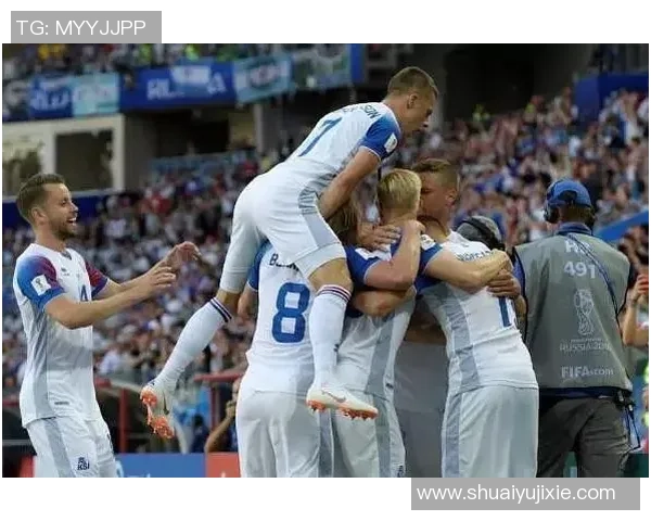 全职足球的魅力与挑战:职业生涯的选择与发展之路探讨 全职足球的魅力与挑战:职业生涯的选择与发展之路探讨