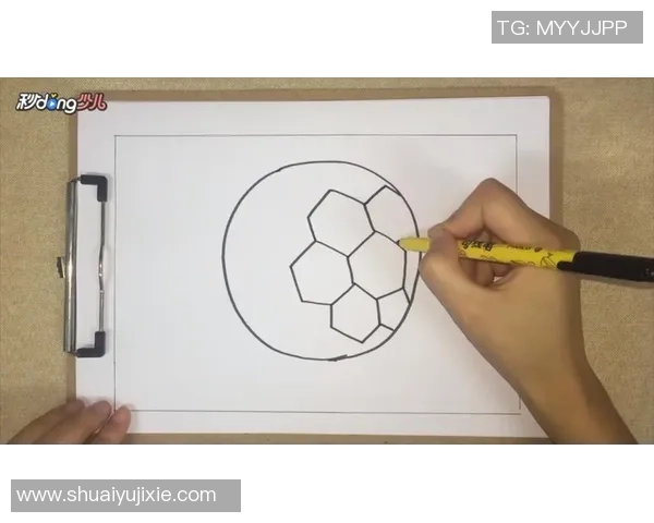 用编程语言绘制足球图案的创意探索与实践分享