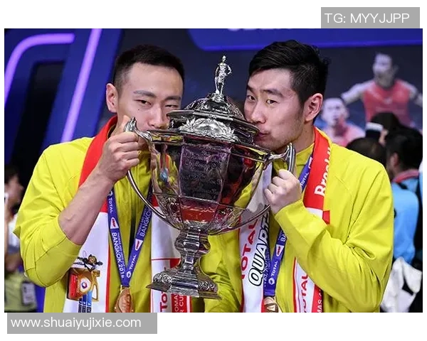 赛后分析:上海羽毛球队与武汉羽毛球队技术对比与战术探讨 赛后分析:上海羽毛球队与武汉羽毛球队技术对比与战术探讨